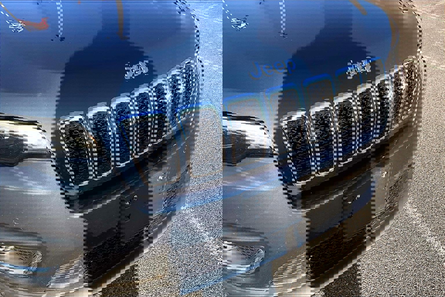 Used 2021 Jeep Cherokee Limited image 31