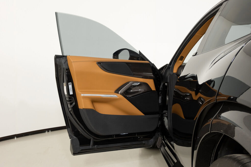 Used 2024 Ferrari Purosangue image 30