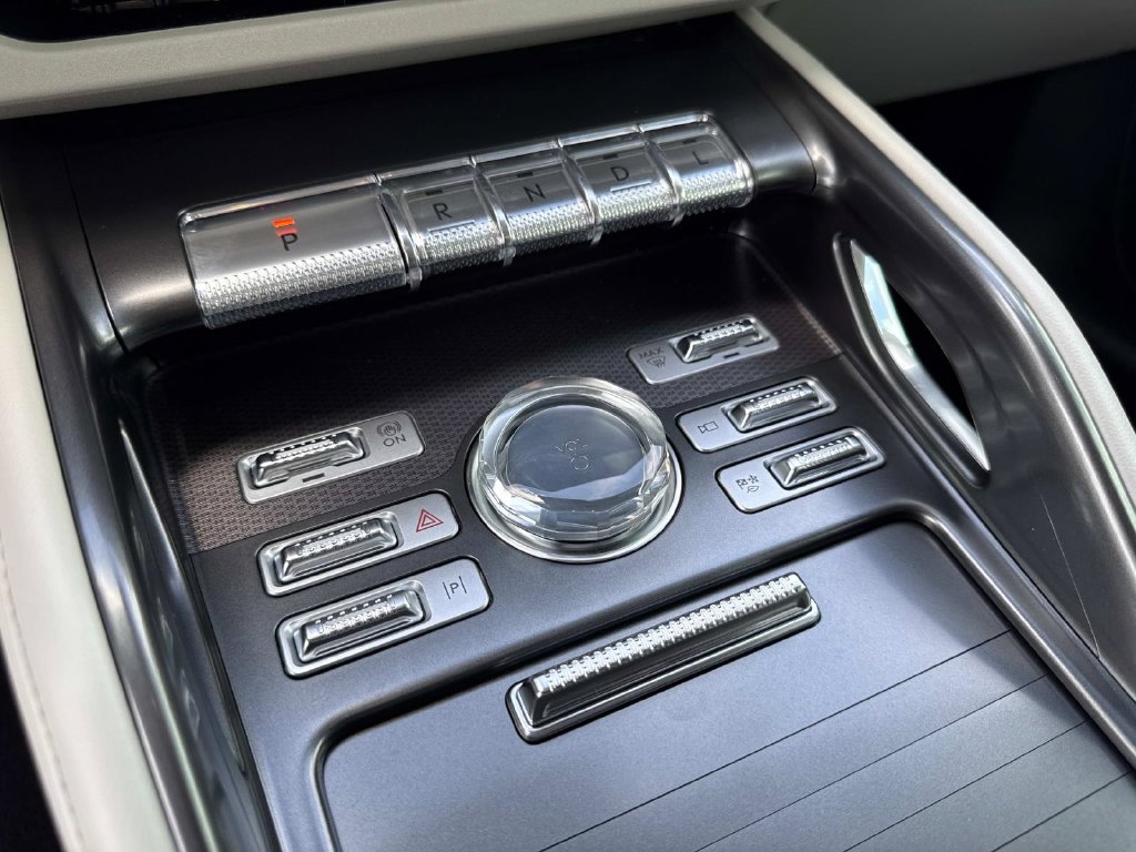 New 2026 Lincoln Nautilus Premier AWD/4WD image 29