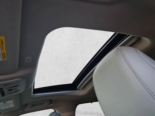 Used 2025 Toyota Highlander Limited FWD image 15