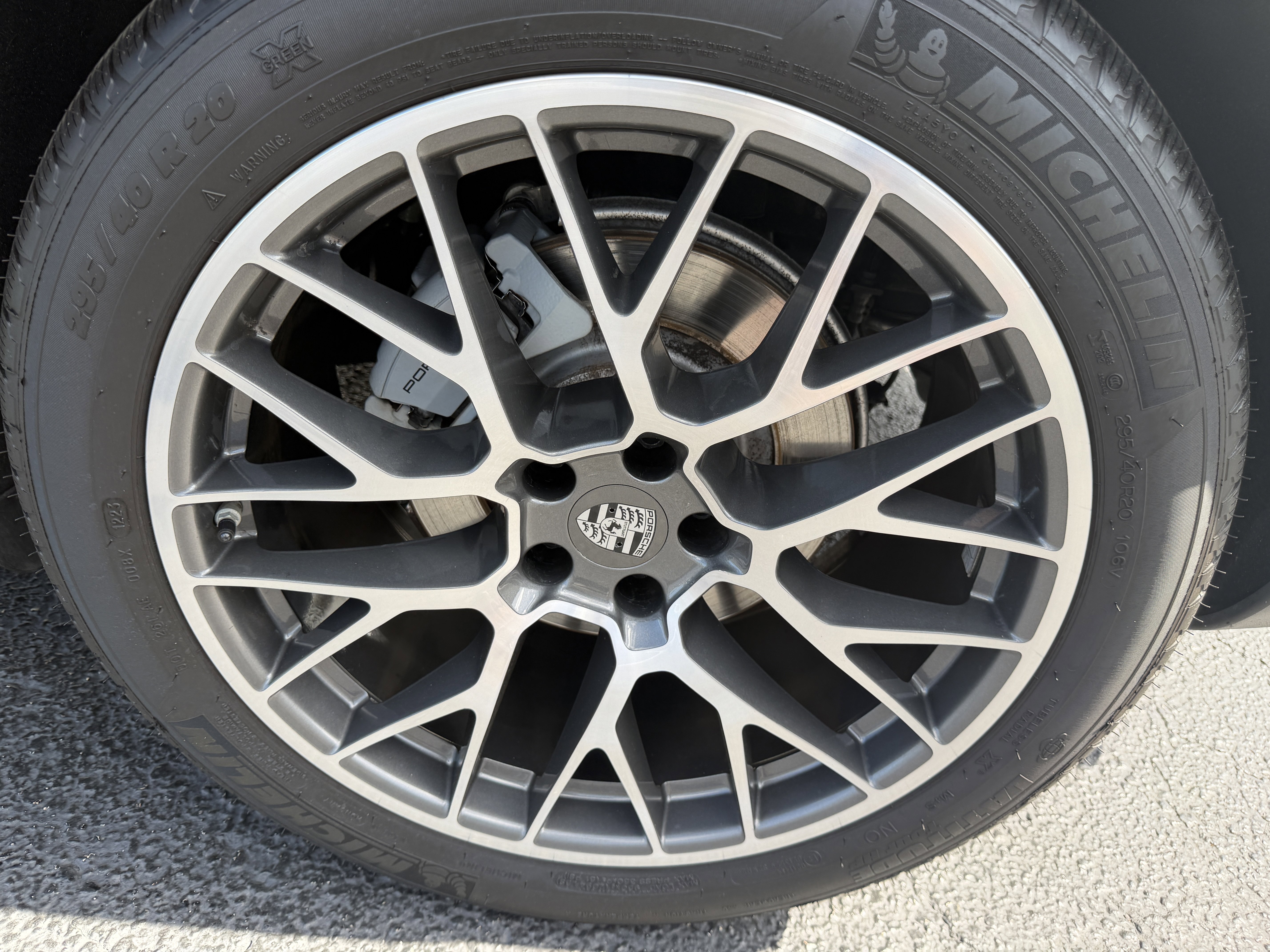 Certified 2015 Porsche Macan S image 9