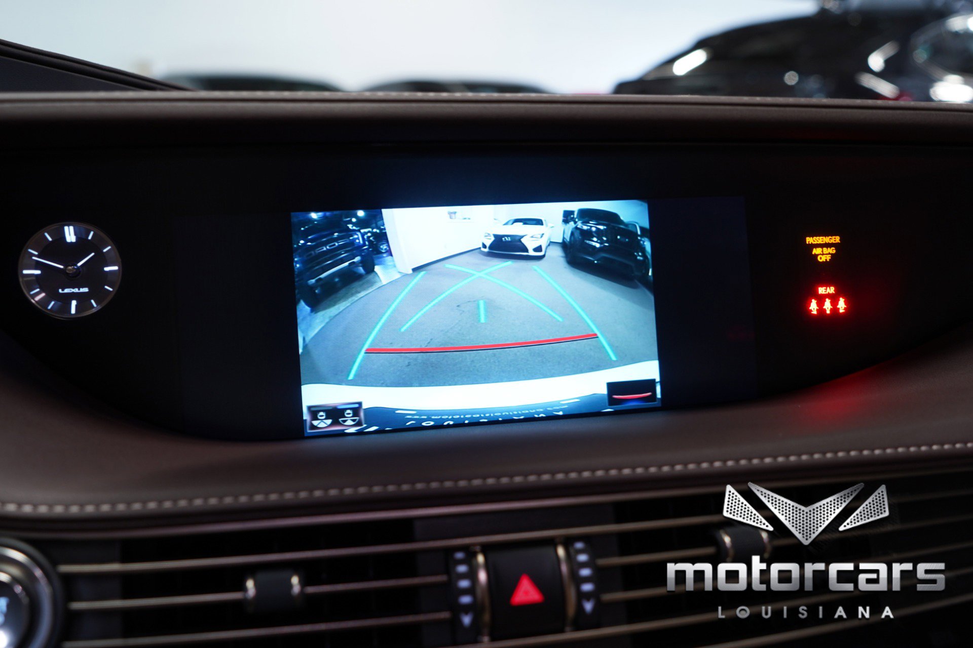 Used 2020 Lexus LS 500 w/ Accessory Package (Z2) RWD image 39