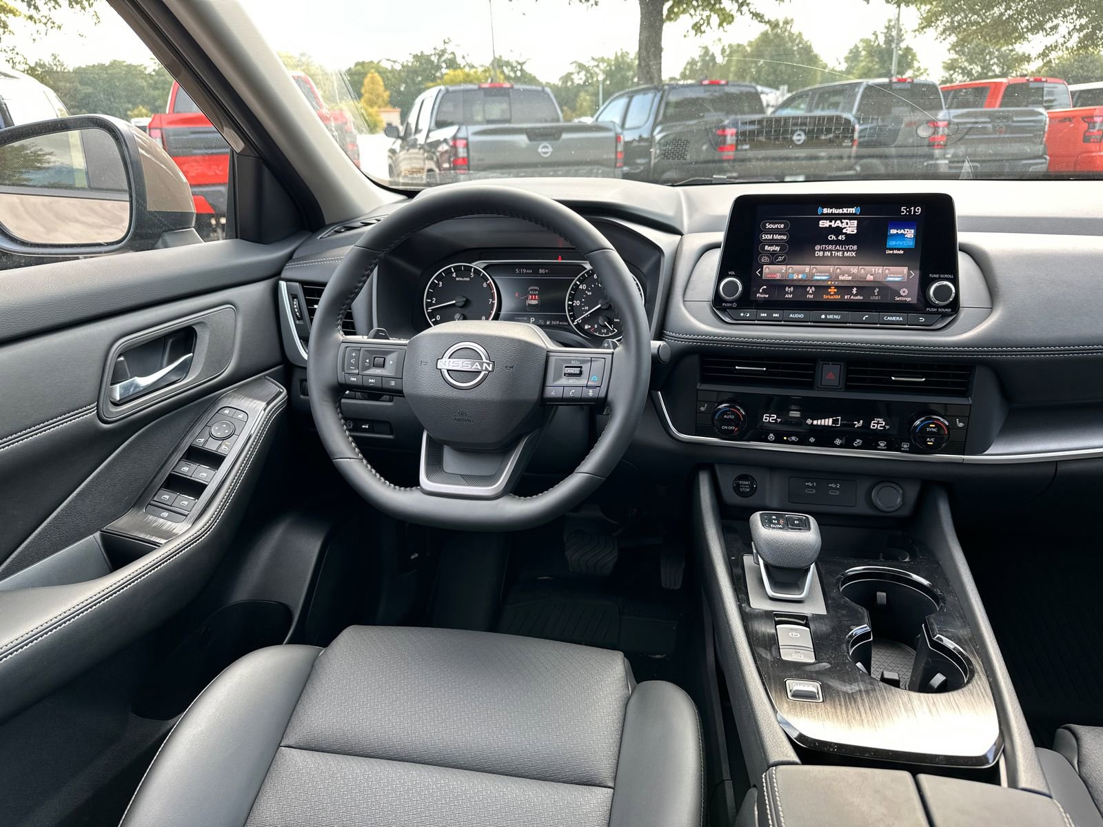 New 2025 Nissan Rogue SV w/ SV Premium Package image 23