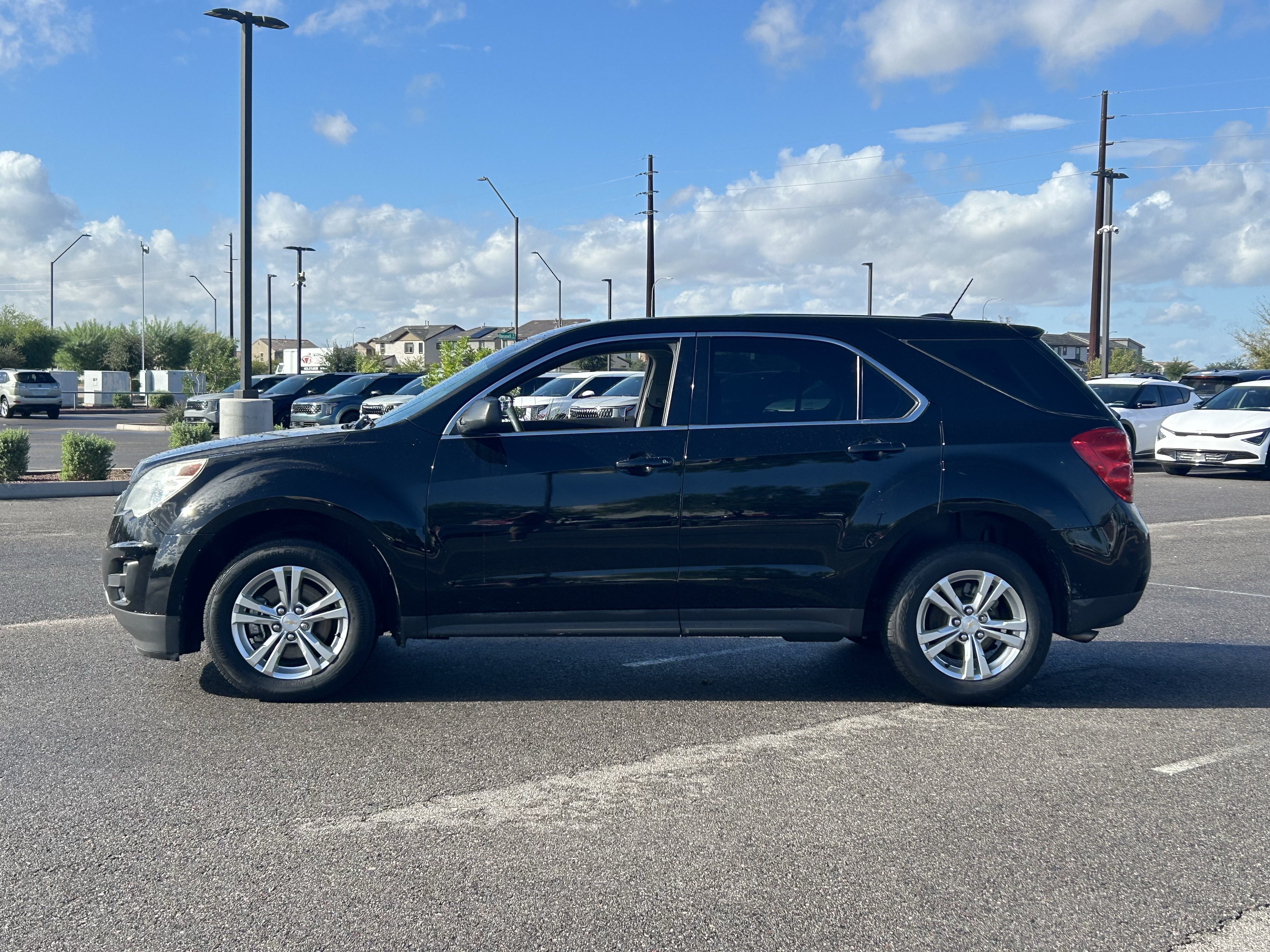 Used 2015 Chevrolet Equinox LS FWD image 2