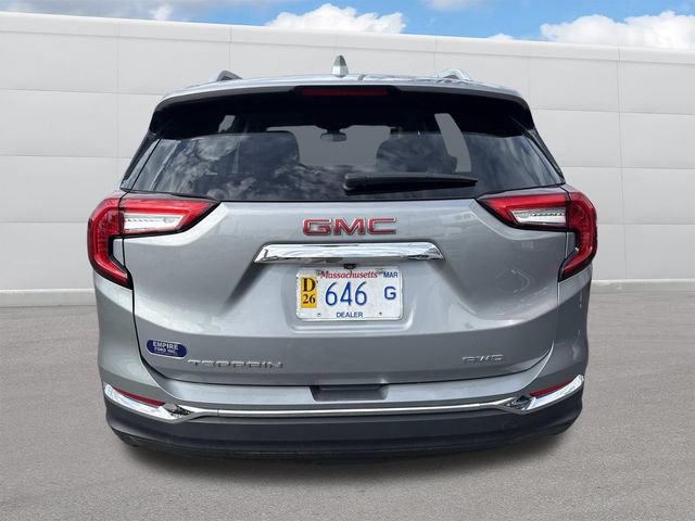 Used 2023 GMC Terrain SLT AWD/4WD image 4