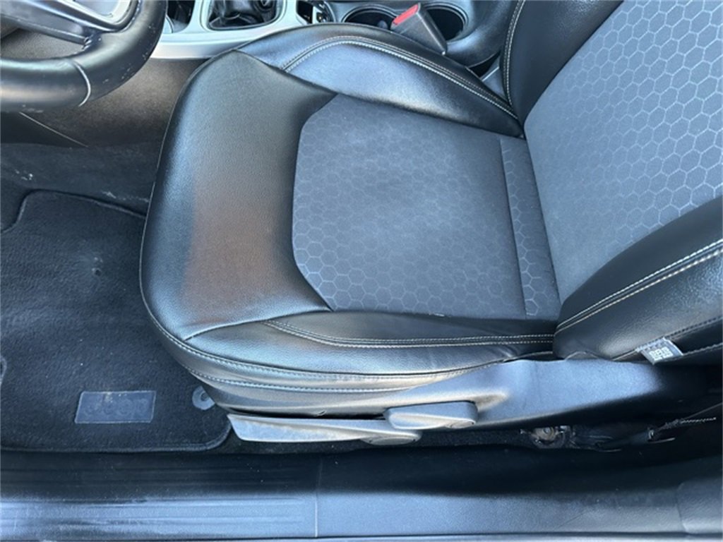 Used 2018 Jeep Compass Latitude w/ Safe & Security Group image 23