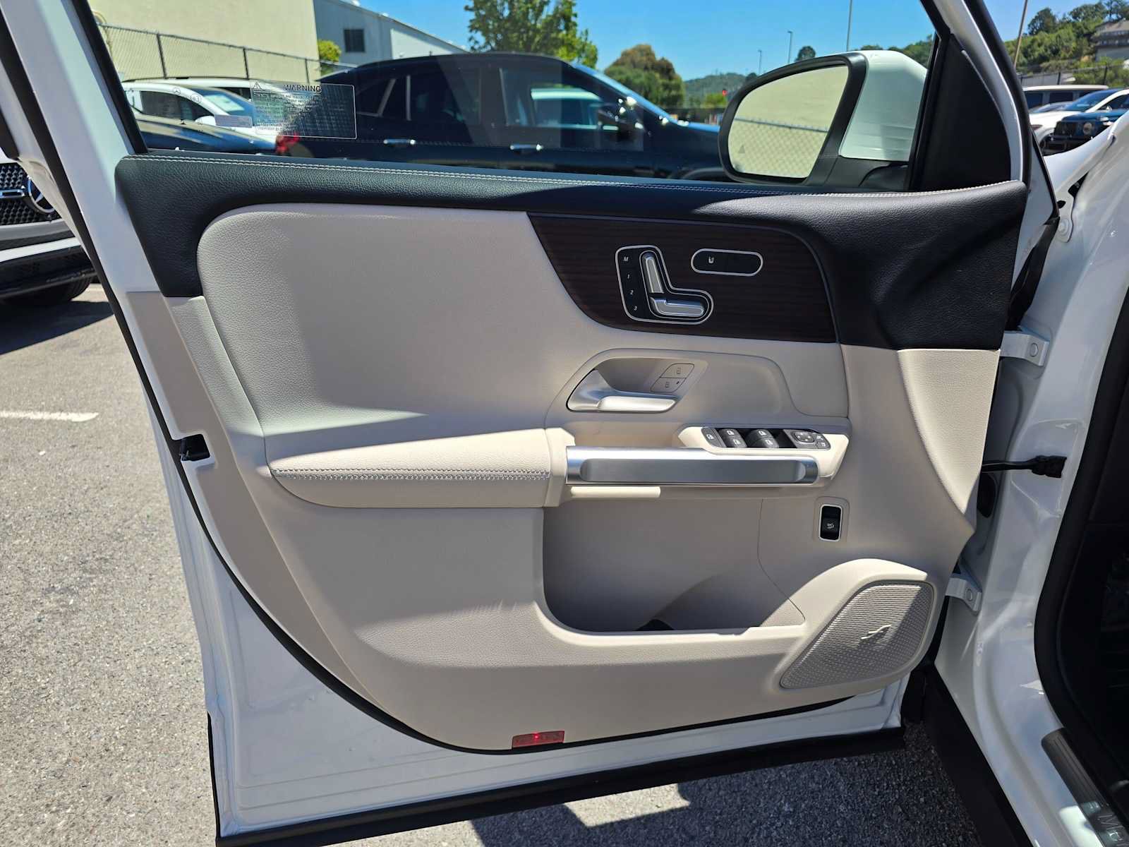 New 2026 Mercedes-Benz GLB 250 4MATIC image 19