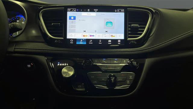 New 2026 Chrysler Pacifica Select image 13