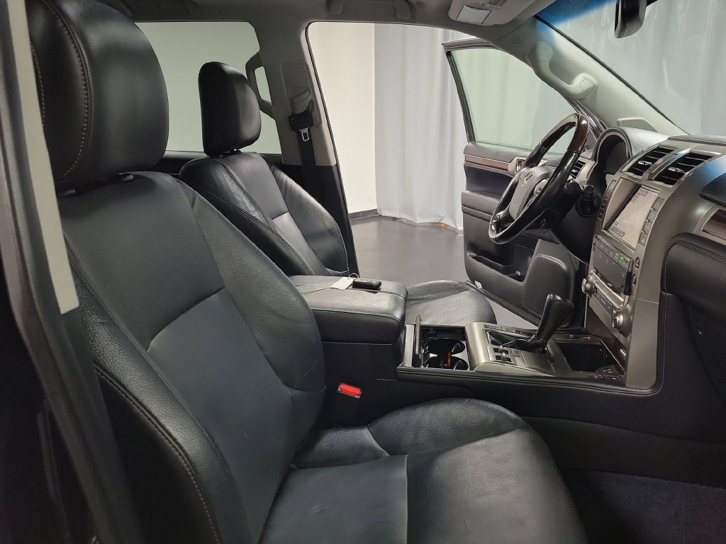 Used 2019 Lexus GX 460 Premium AWD/4WD image 34