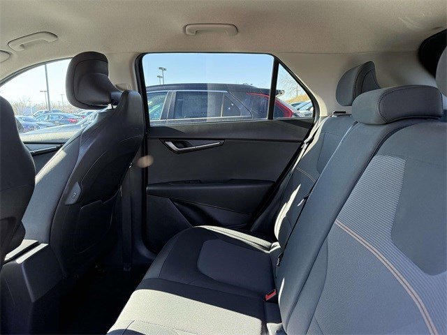 Used 2023 Kia Niro LX image 18