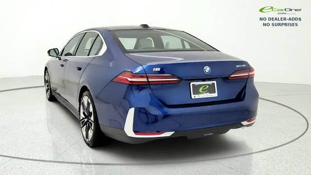 Used 2025 BMW i5 eDrive40i RWD image 7