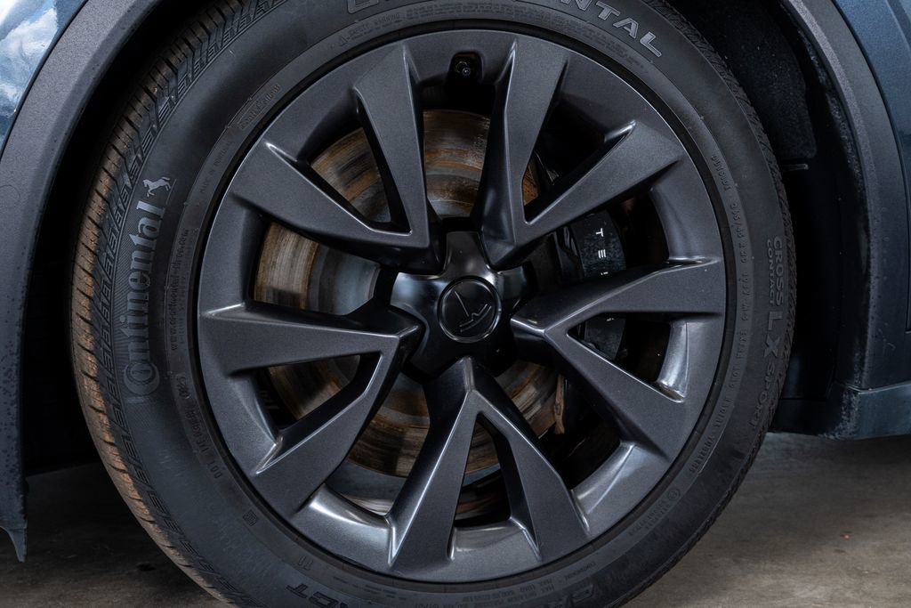 Used 2024 Tesla Model X image 10