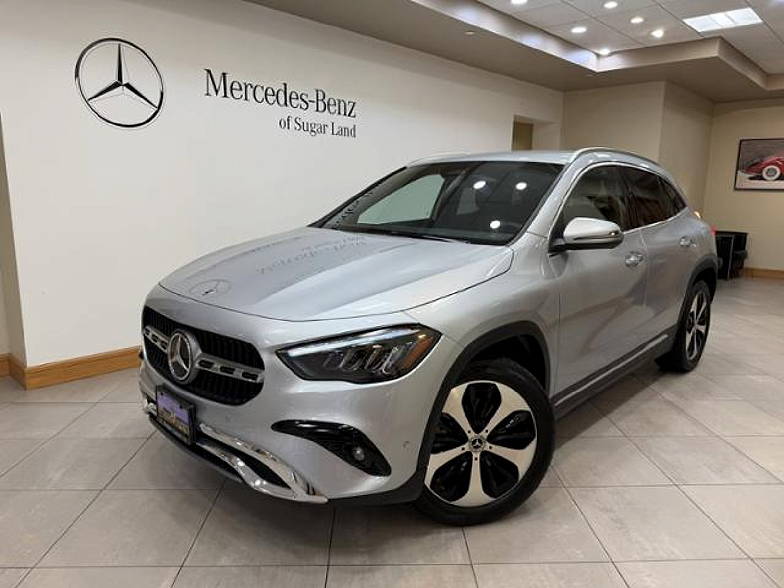 Used 2025 Mercedes-Benz GLA 250 image 1