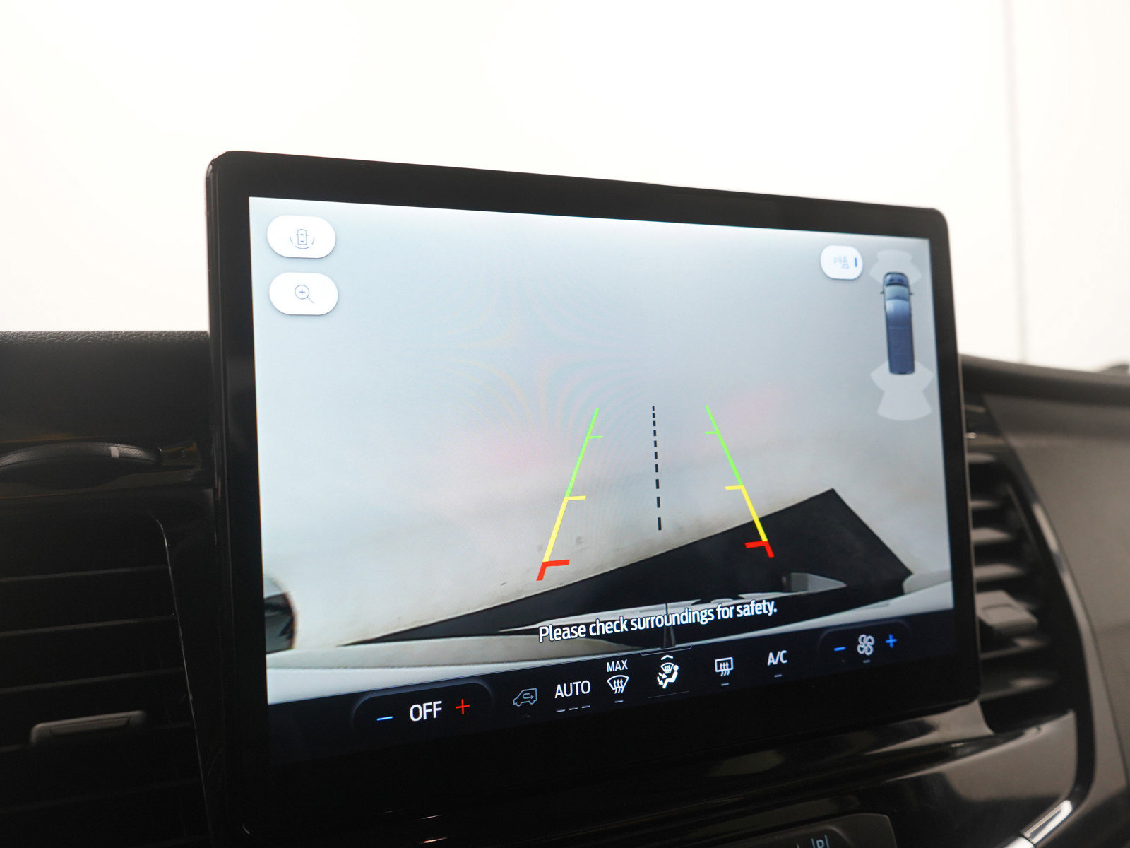 Used 2024 Ford Transit 350 XLT image 28