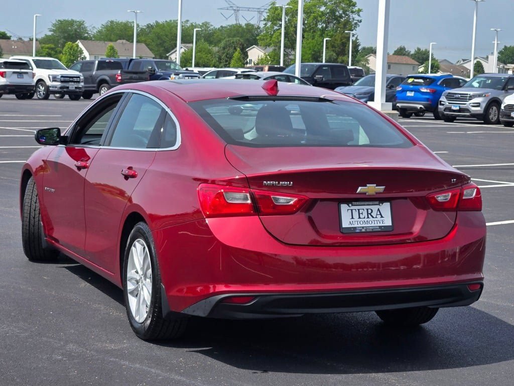 Used 2017 Chevrolet Malibu LT FWD image 15