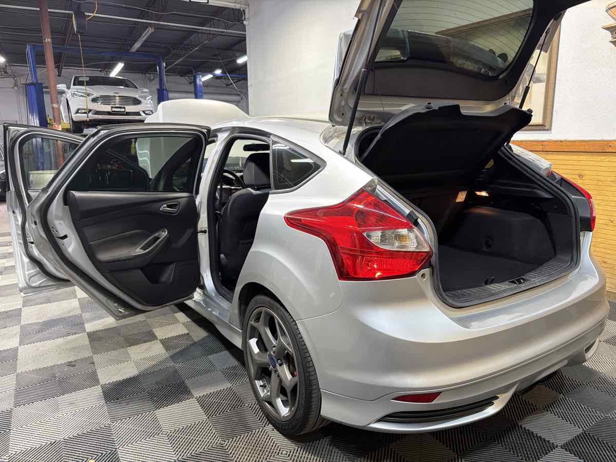 Used 2014 Ford Focus ST image 10