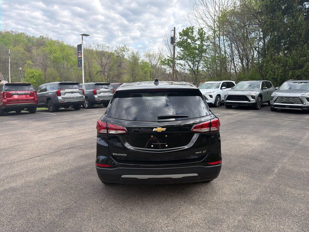 Used 2024 Chevrolet Equinox LT w/ LPO, Floor Liner Package AWD/4WD image 4
