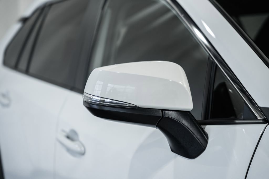 Used 2025 Toyota RAV4 XLE image 12