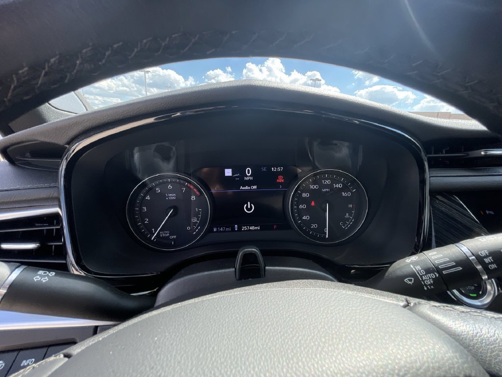 Used 2025 Cadillac XT6 Premium Luxury w/ Technology Package FWD image 11