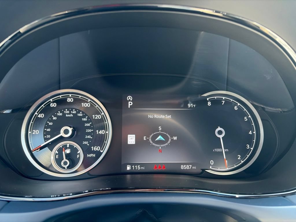 Certified 2025 Genesis GV70 3.5T Sport AWD/4WD image 6