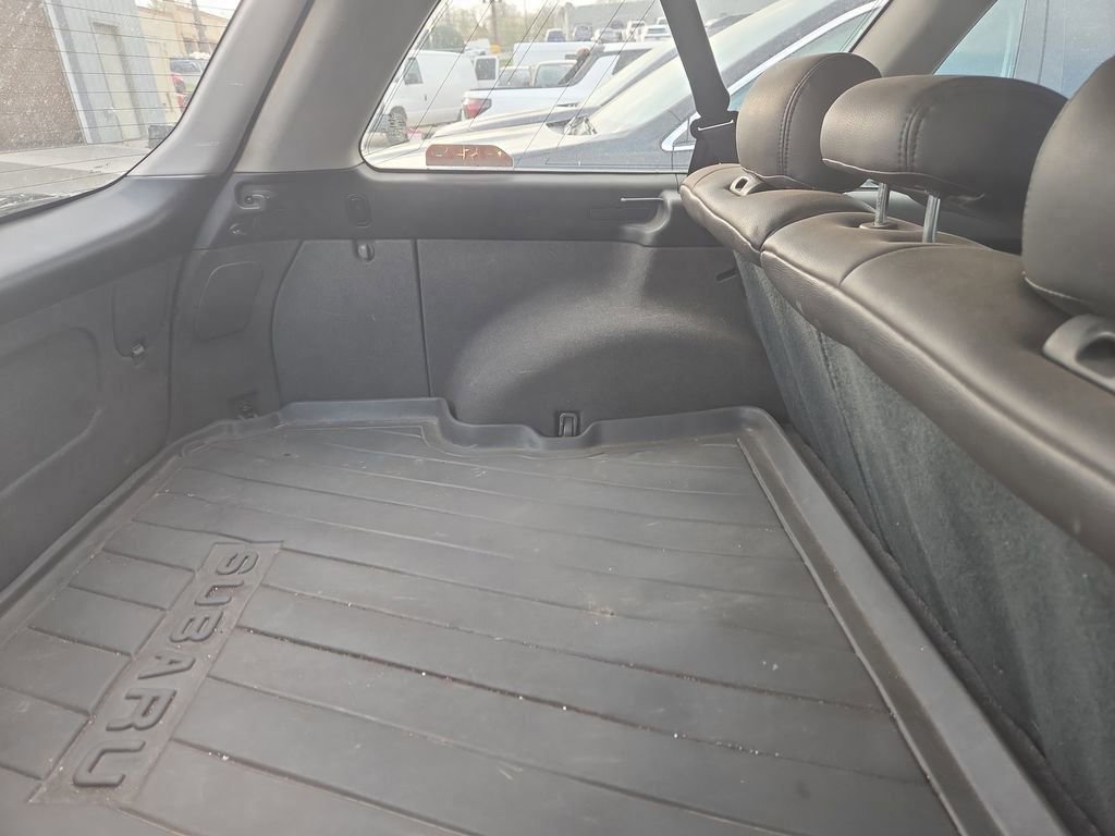 Used 2004 Subaru Outback Wagon image 13