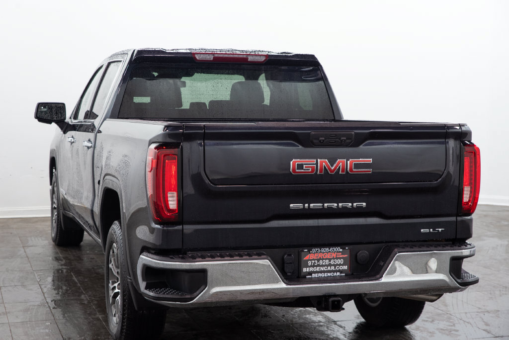 Used 2025 GMC Sierra 1500 SLT RWD image 9