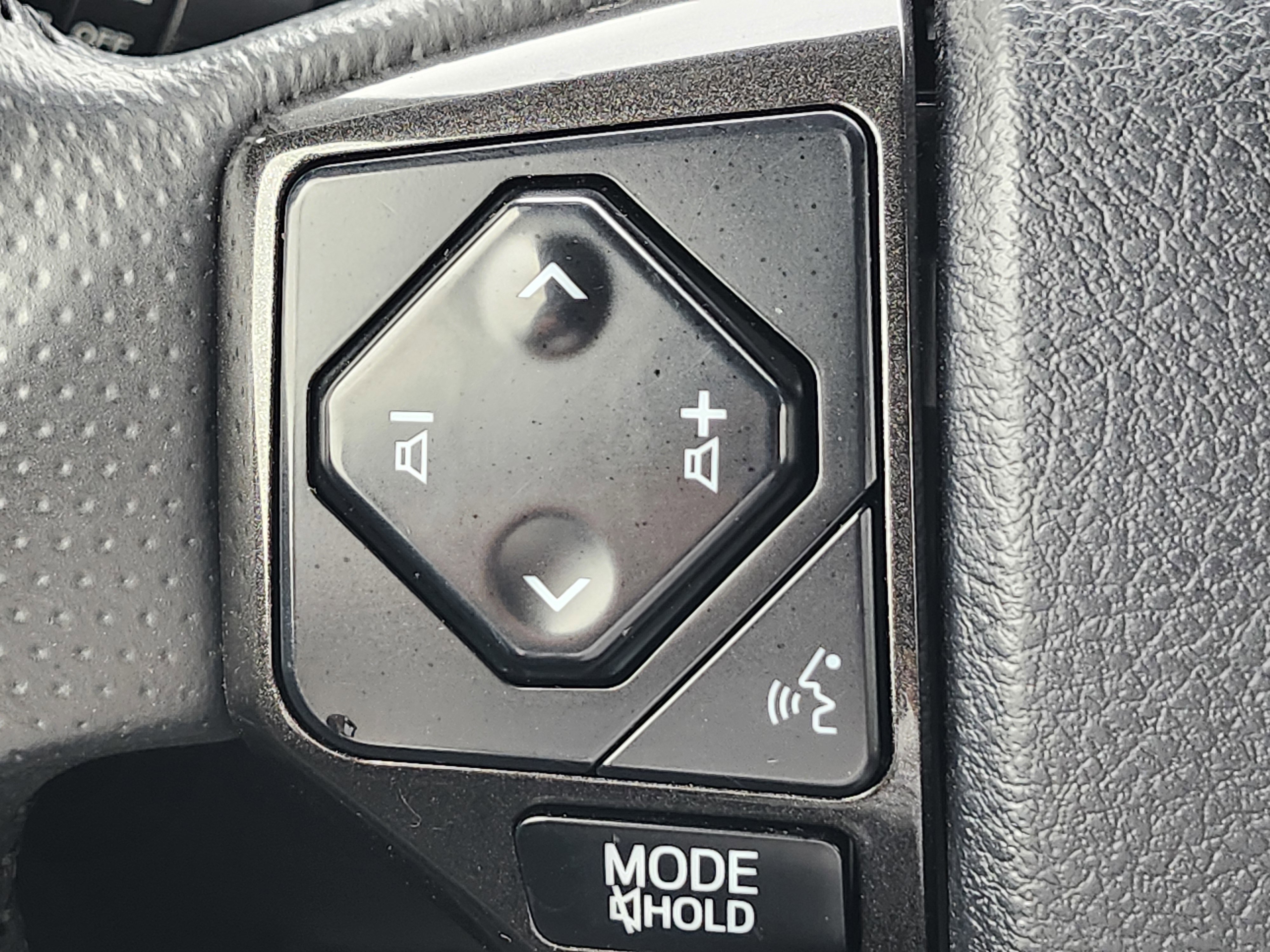 Used 2022 Toyota 4Runner TRD Off-Road image 32