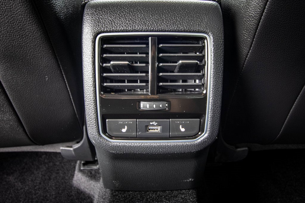 Used 2018 Volkswagen Passat 2.0T SE image 45