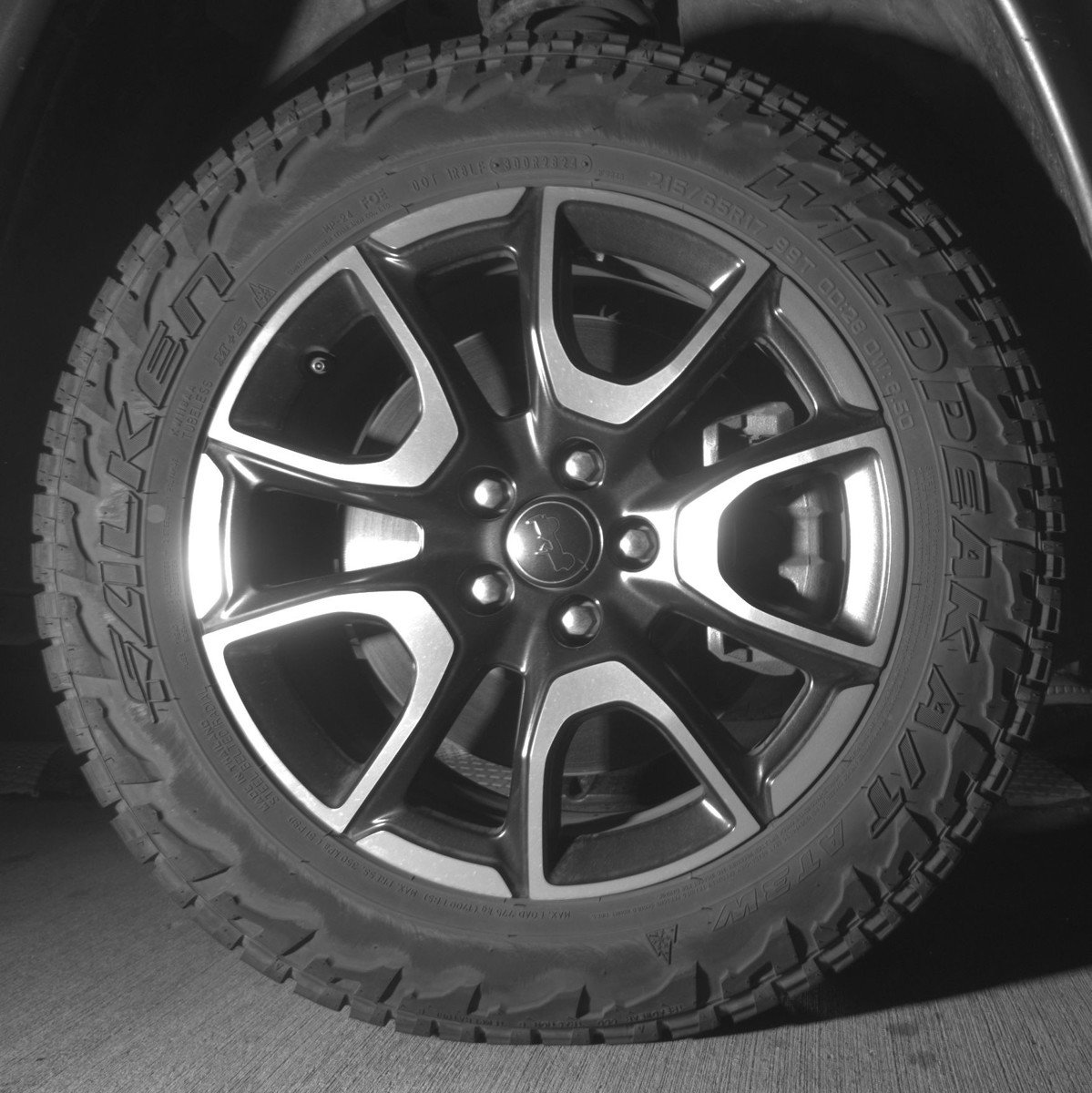 Used 2025 Jeep Compass Trailhawk image 13