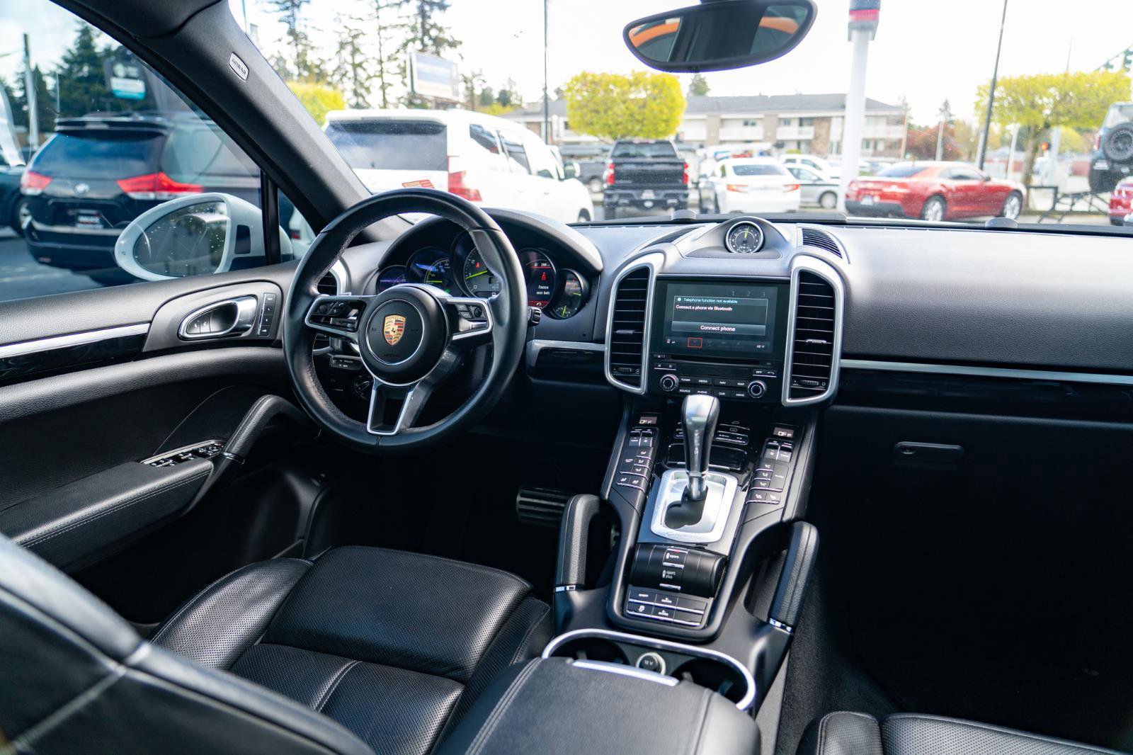 Used 2017 Porsche Cayenne S Platinum AWD/4WD image 23
