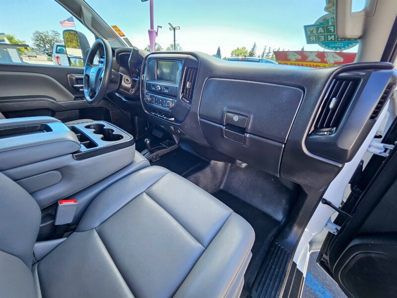 Used 2019 Chevrolet Silverado 2500 W/T AWD/4WD image 17