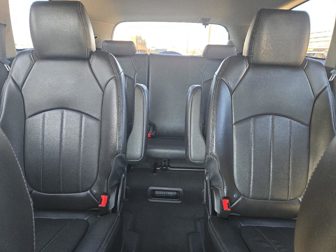 Used 2014 Buick Enclave Leather image 10