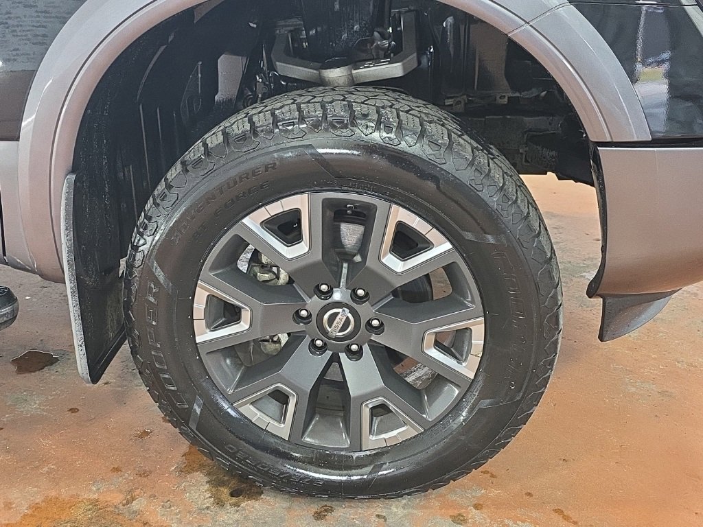 Used 2021 Nissan Titan Platinum Reserve w/ Moonroof Package image 11