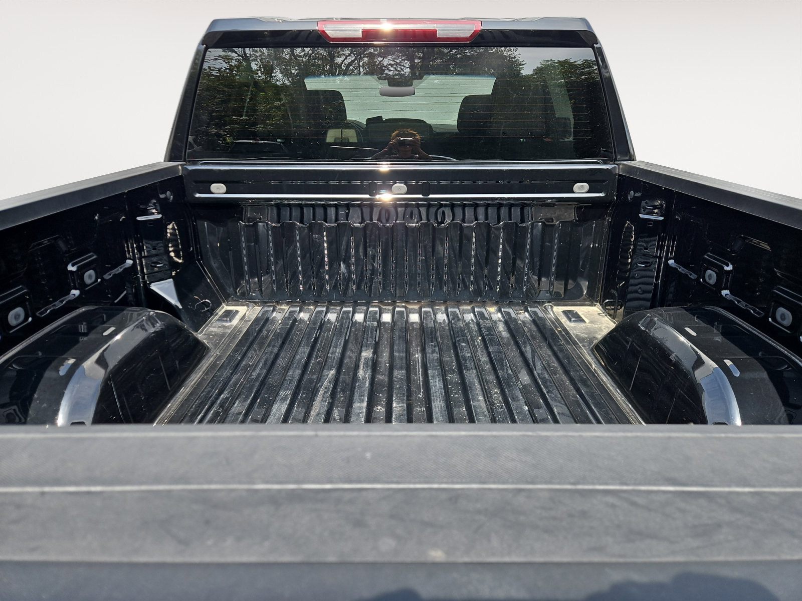 Used 2024 Chevrolet Silverado 1500 LT AWD/4WD image 15