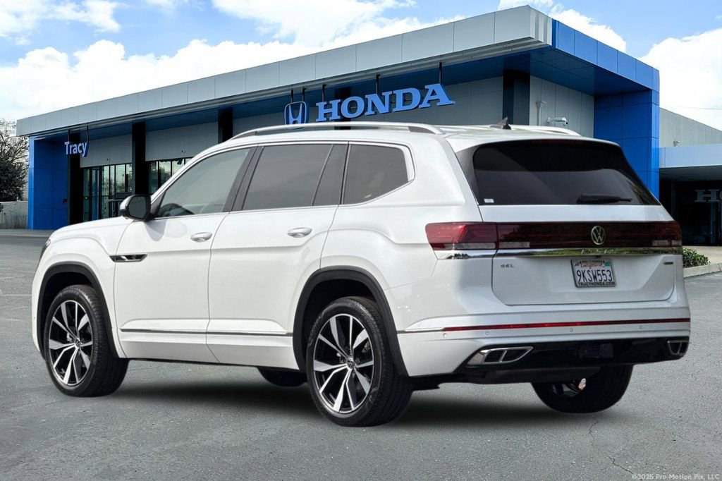 Used 2024 Volkswagen Atlas SEL Premium R-Line image 10