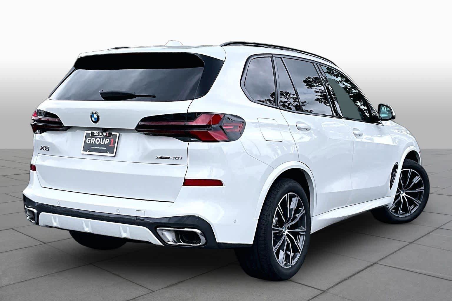 Certified 2025 BMW X5 xDrive40i w/ M Sport Package AWD/4WD image 13