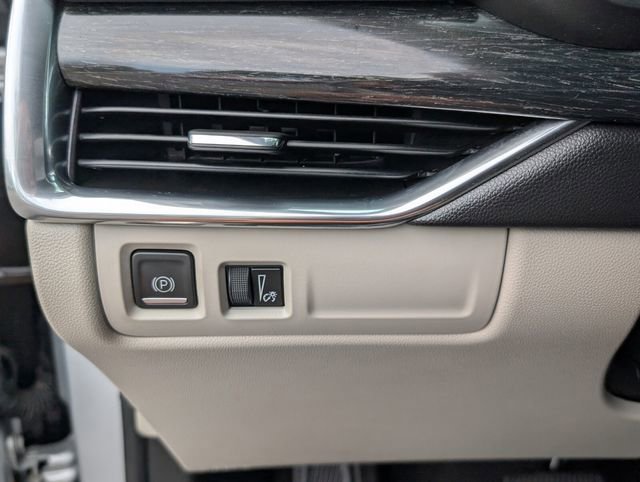 Used 2022 Cadillac XT4 Premium Luxury w/ Enhanced Visibility Package image 44