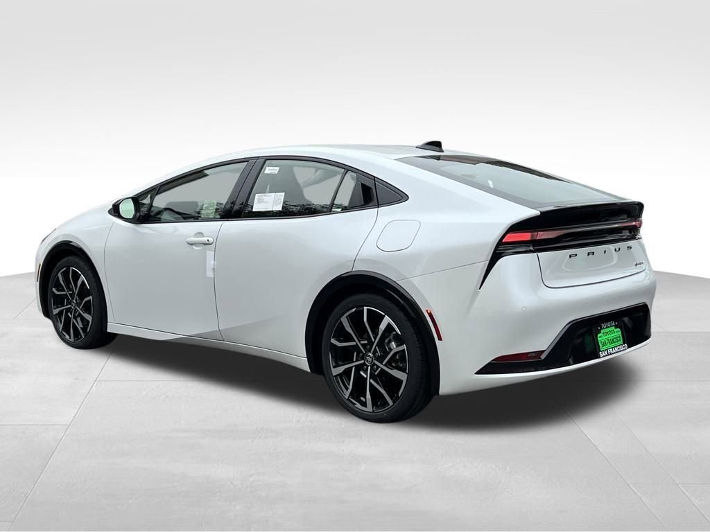 New 2026 Toyota Prius Plug-In Hybrid image 3