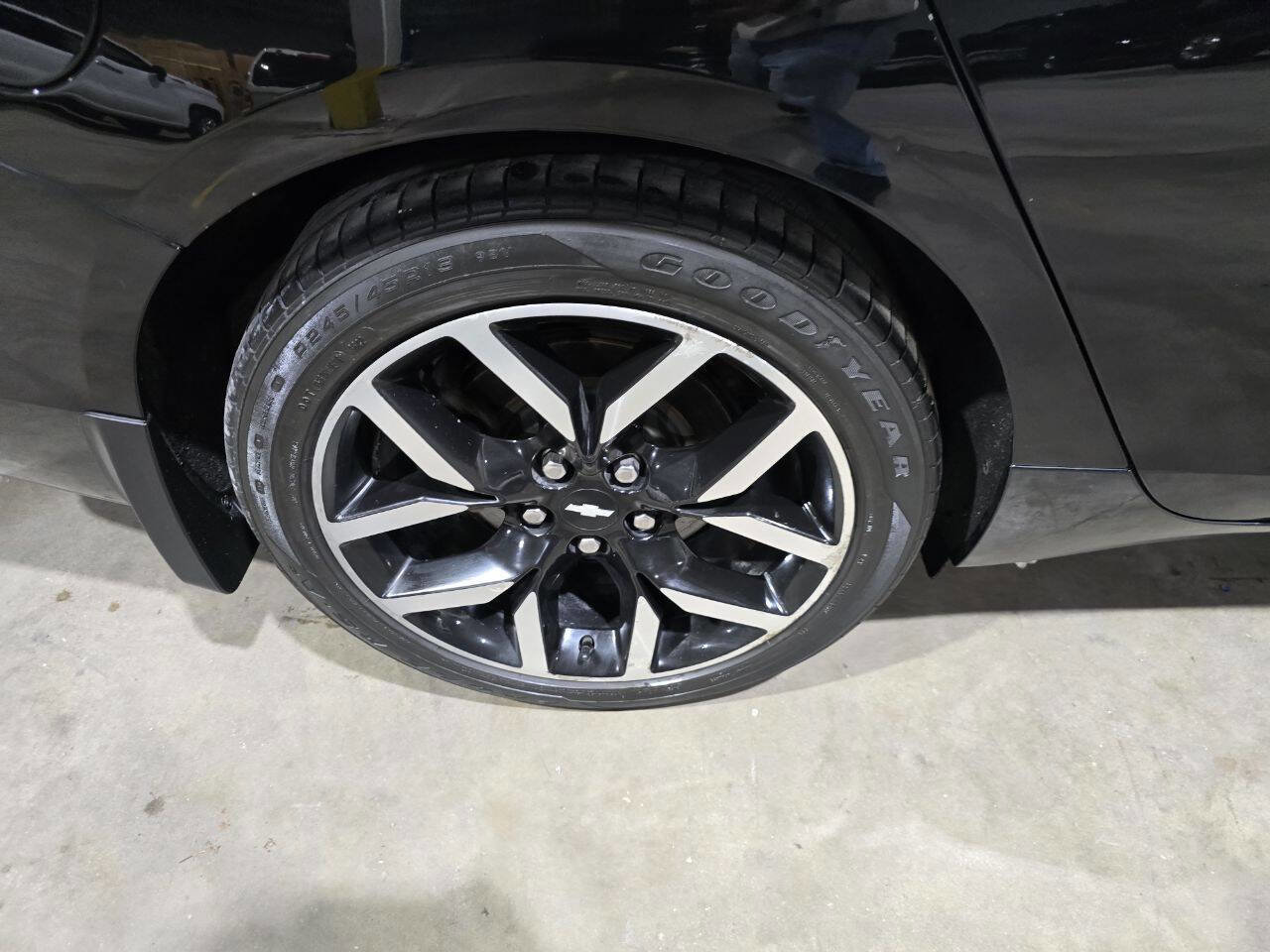 Used 2015 Chevrolet Impala LT image 21