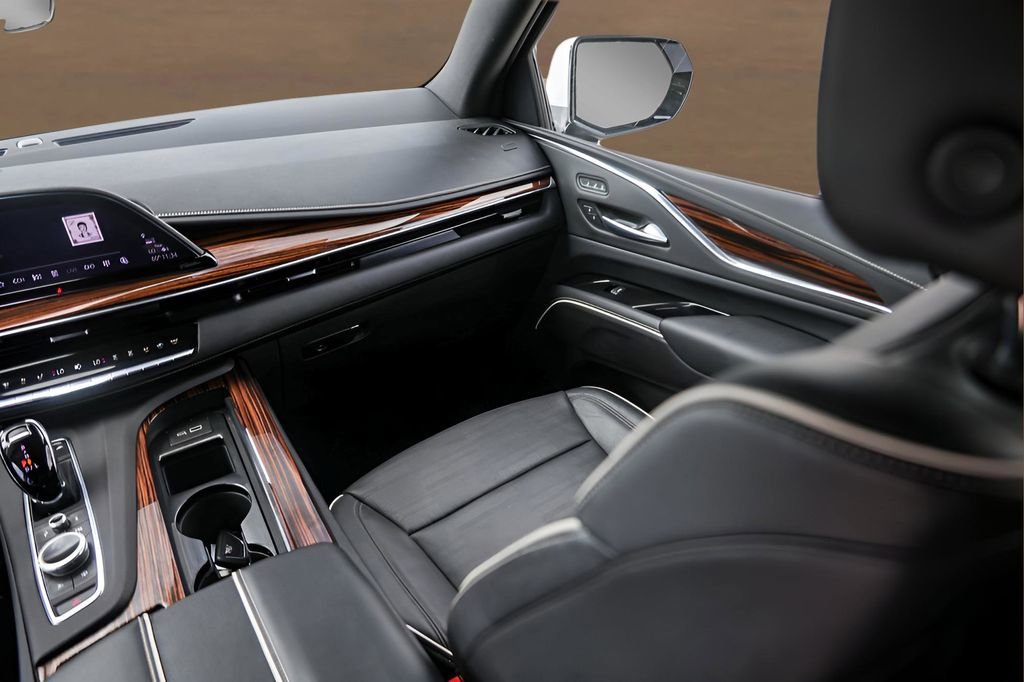 Certified 2023 Cadillac Escalade Premium Luxury image 30