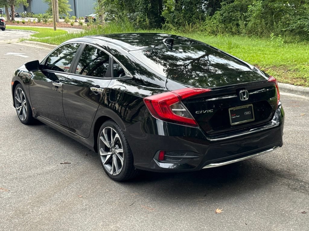 Used 2019 Honda Civic Touring image 5