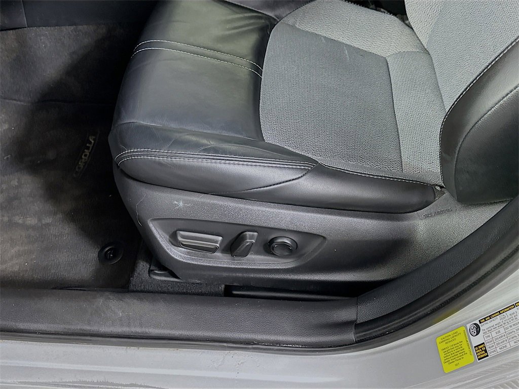 Used 2023 Toyota Corolla XSE image 9