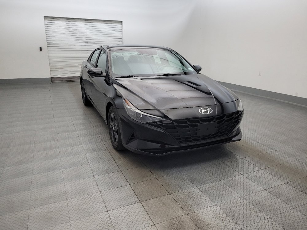 Used 2023 Hyundai Elantra SEL FWD image 13