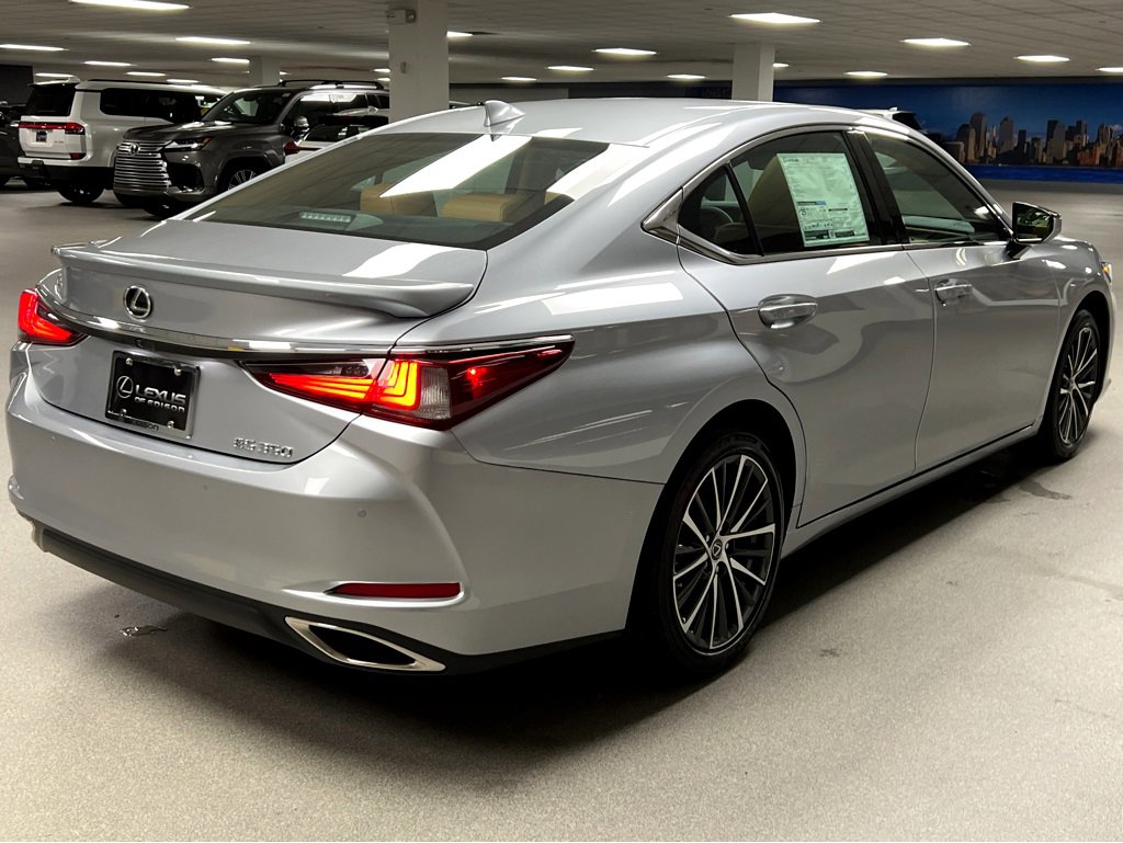 New 2025 Lexus ES 350 w/ Premium Package image 7