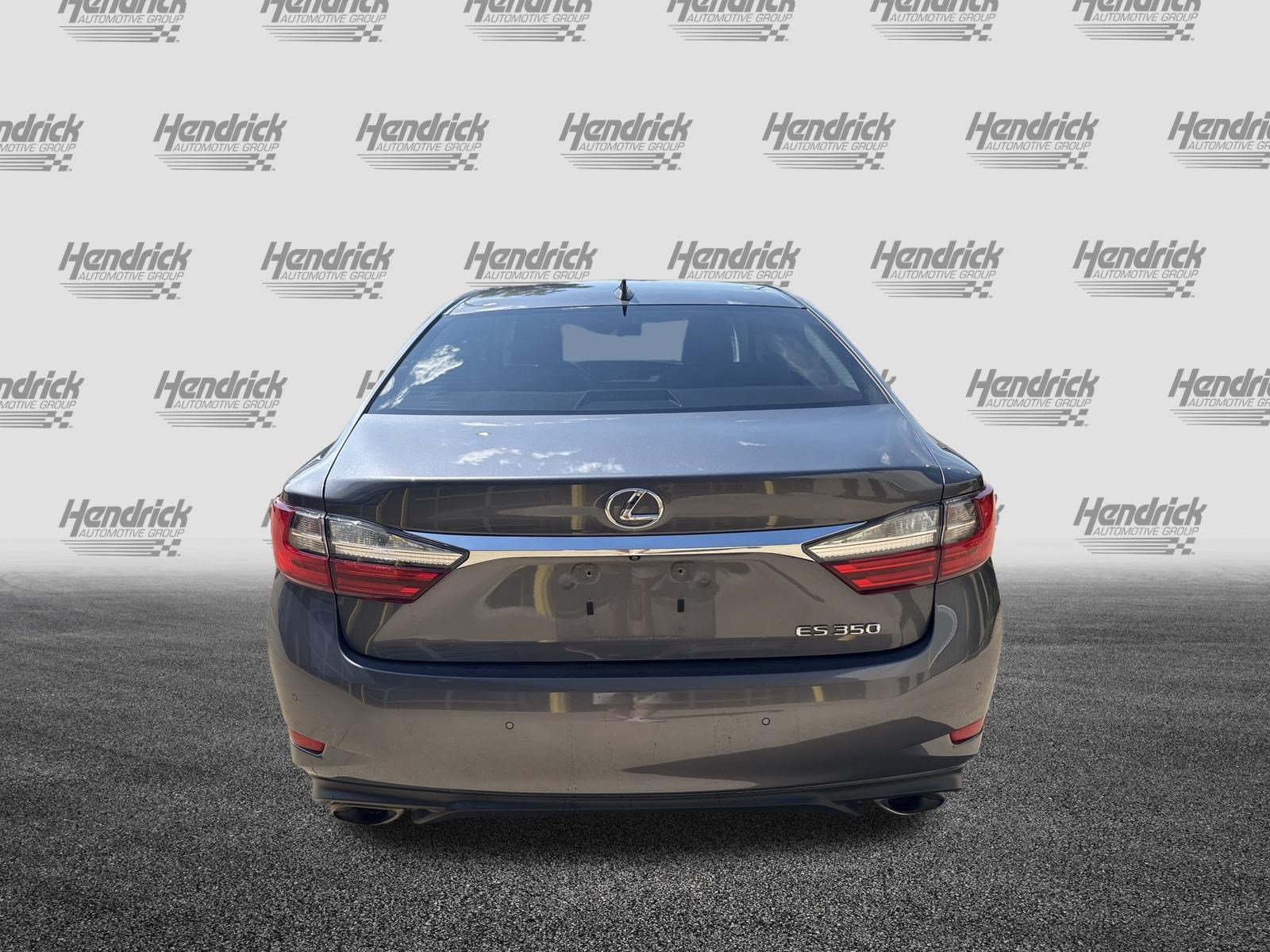 Used 2016 Lexus ES 350 w/ Luxury Package w/Wood Trim FWD image 9