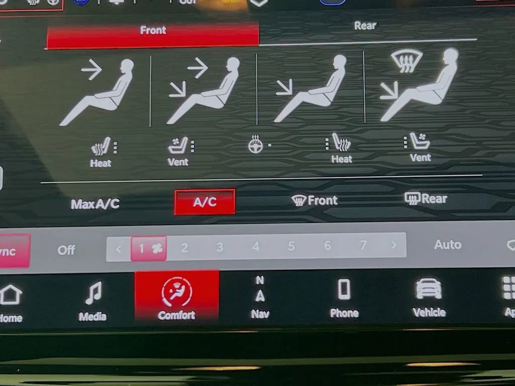 Used 2025 Dodge Durango GT image 21