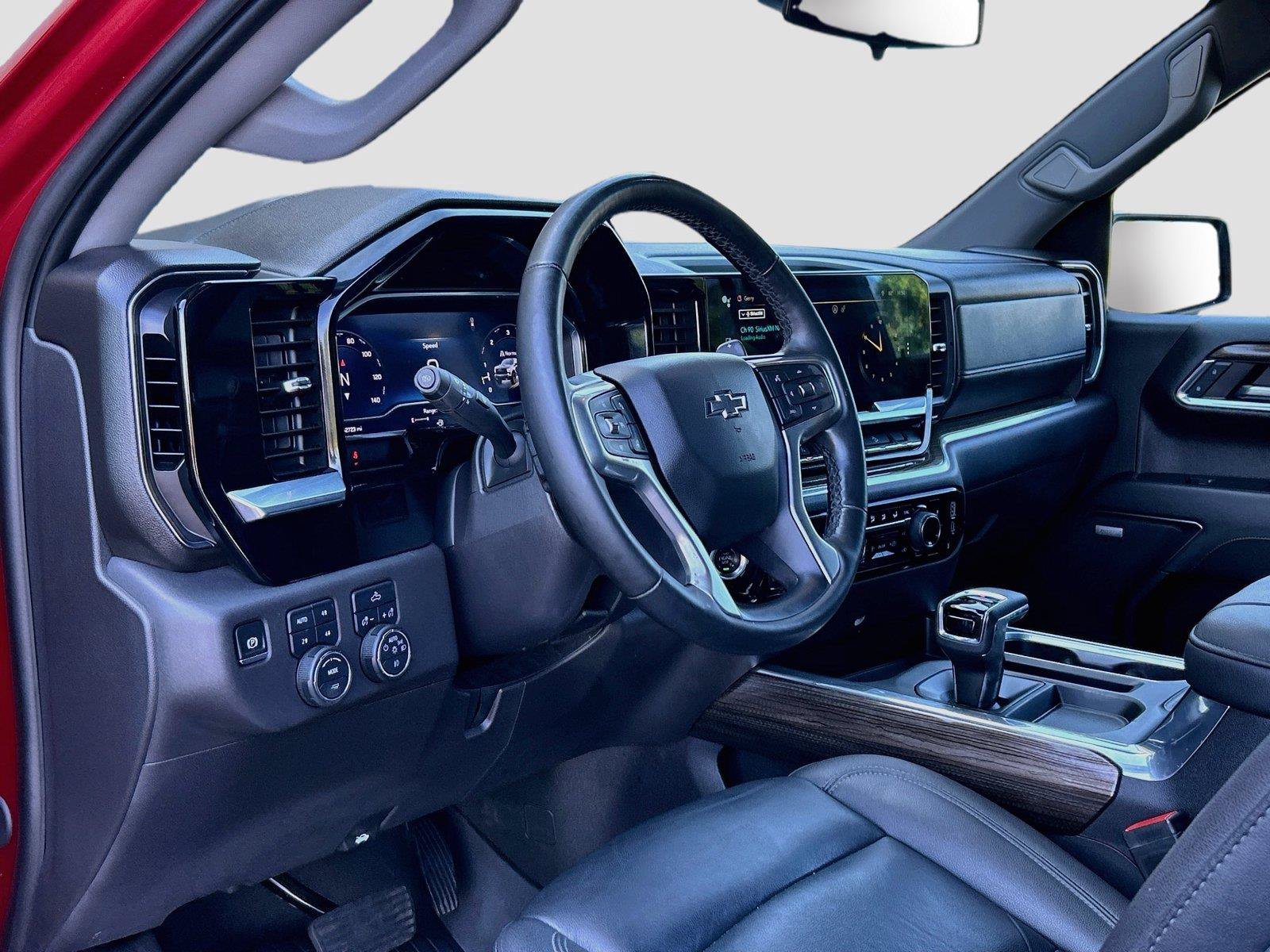 Used 2024 Chevrolet Silverado 1500 LT Trail Boss w/ Convenience Package II AWD/4WD image 26