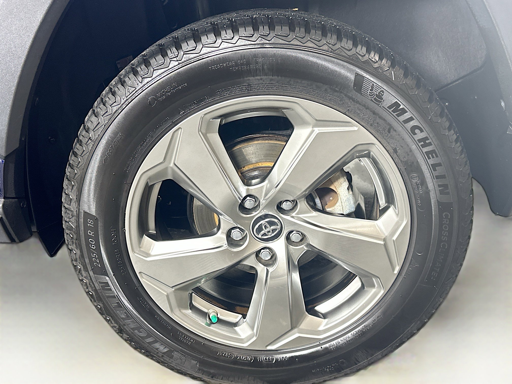 Used 2019 Toyota RAV4 Limited image 11