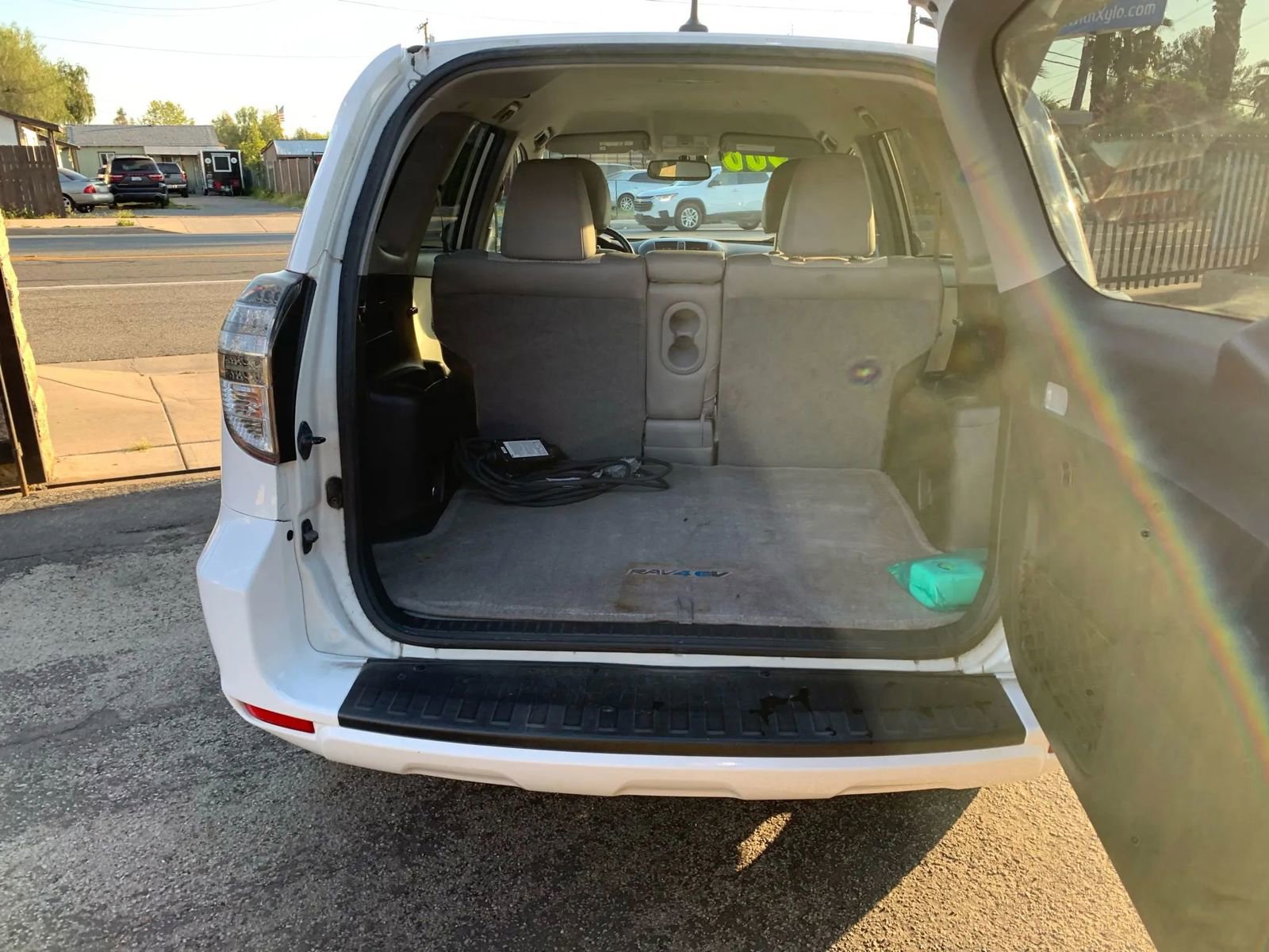 Used 2014 Toyota RAV4 EV FWD image 11