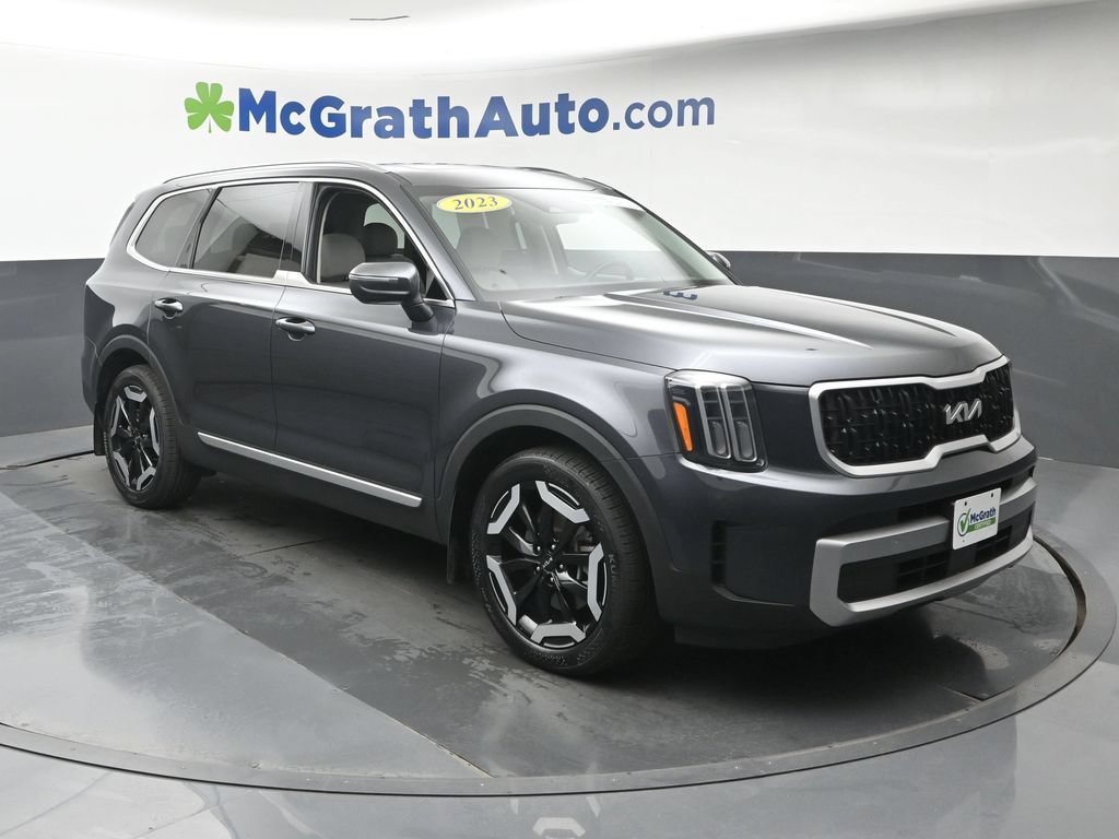 Used 2023 Kia Telluride EX FWD image 2